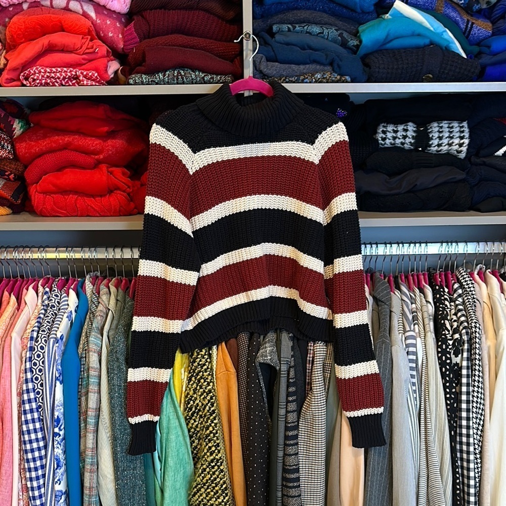 Unbranded black/maroon/white striped long sleeve turtleneck sweater size S